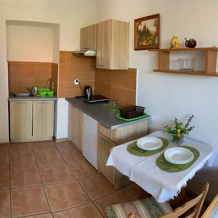 Pszczolka Białogóra