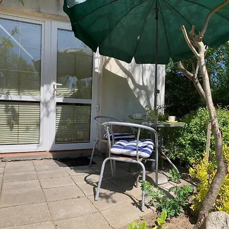 ホームステイ Pszczolka