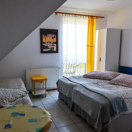 Pszczolka ホームステイ Białogóra